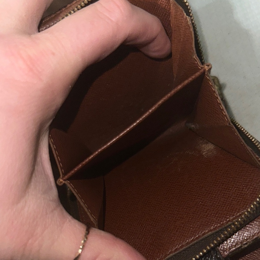 Louis Vuitton Monogram Wallet has a little wear on Corner good condition cute 🥰 - Picture 16 of 16